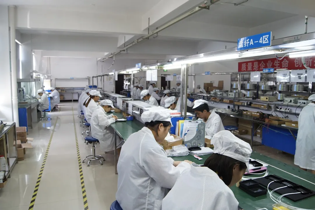 广州职业装定制行业趋势：2024年面料与工艺技术升级解读